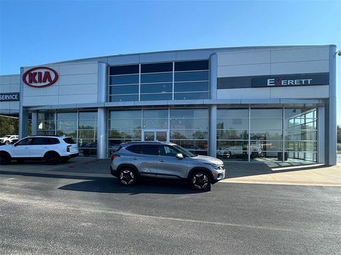 Used 2021 Hyundai Elantra SEL image 7