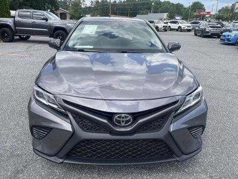 Used 2018 Toyota Camry SE w/ Moonroof Package FWD image 5