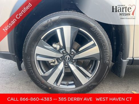 Certified 2025 Nissan Rogue SL image 39