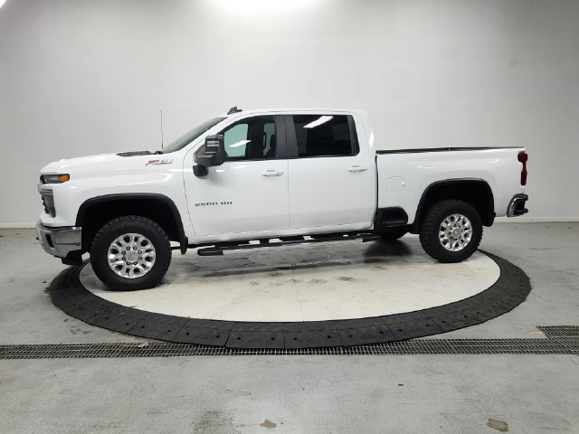 Used 2025 Chevrolet Silverado 2500 LT AWD/4WD image 5