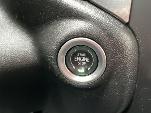 Used 2022 GMC Sierra 1500 SLE image 17