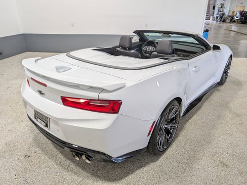 Used 2018 Chevrolet Camaro ZL1 RWD image 10