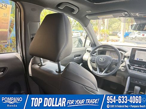 Used 2023 Toyota Corolla Cross AWD Hybrid w/ Convenience Package image 20