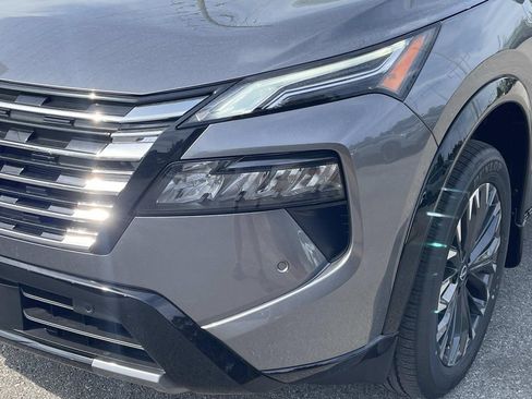 New 2026 Nissan Rogue Platinum AWD/4WD image 9