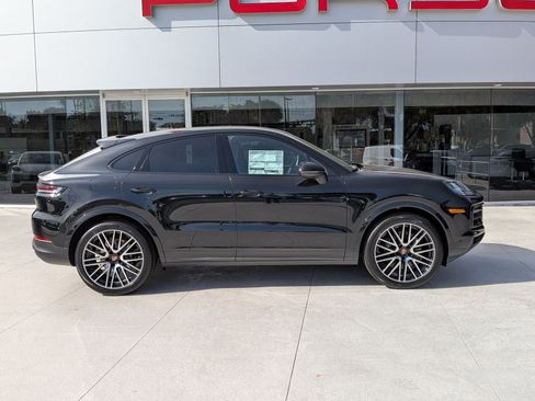 New 2026 Porsche Cayenne Coupe image 8