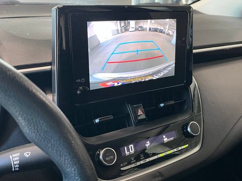 Used 2025 Toyota Corolla LE FWD image 23