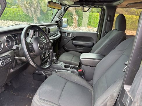 Used 2021 Jeep Wrangler Sport AWD/4WD image 14