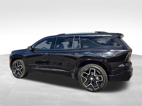 New 2026 Chevrolet Traverse High Country w/ LPO, Floor Liner Package image 4