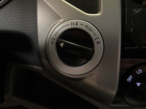 Used 2015 Toyota Tacoma 4x4 Double Cab w/ TRD Off-Road Package image 44