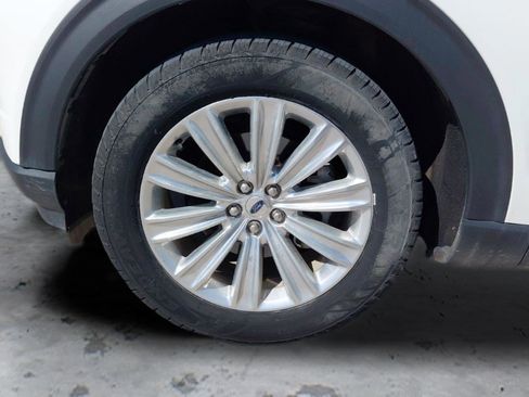 Used 2020 Ford Explorer Limited w/ Class III Trailer Tow Package AWD/4WD image 10