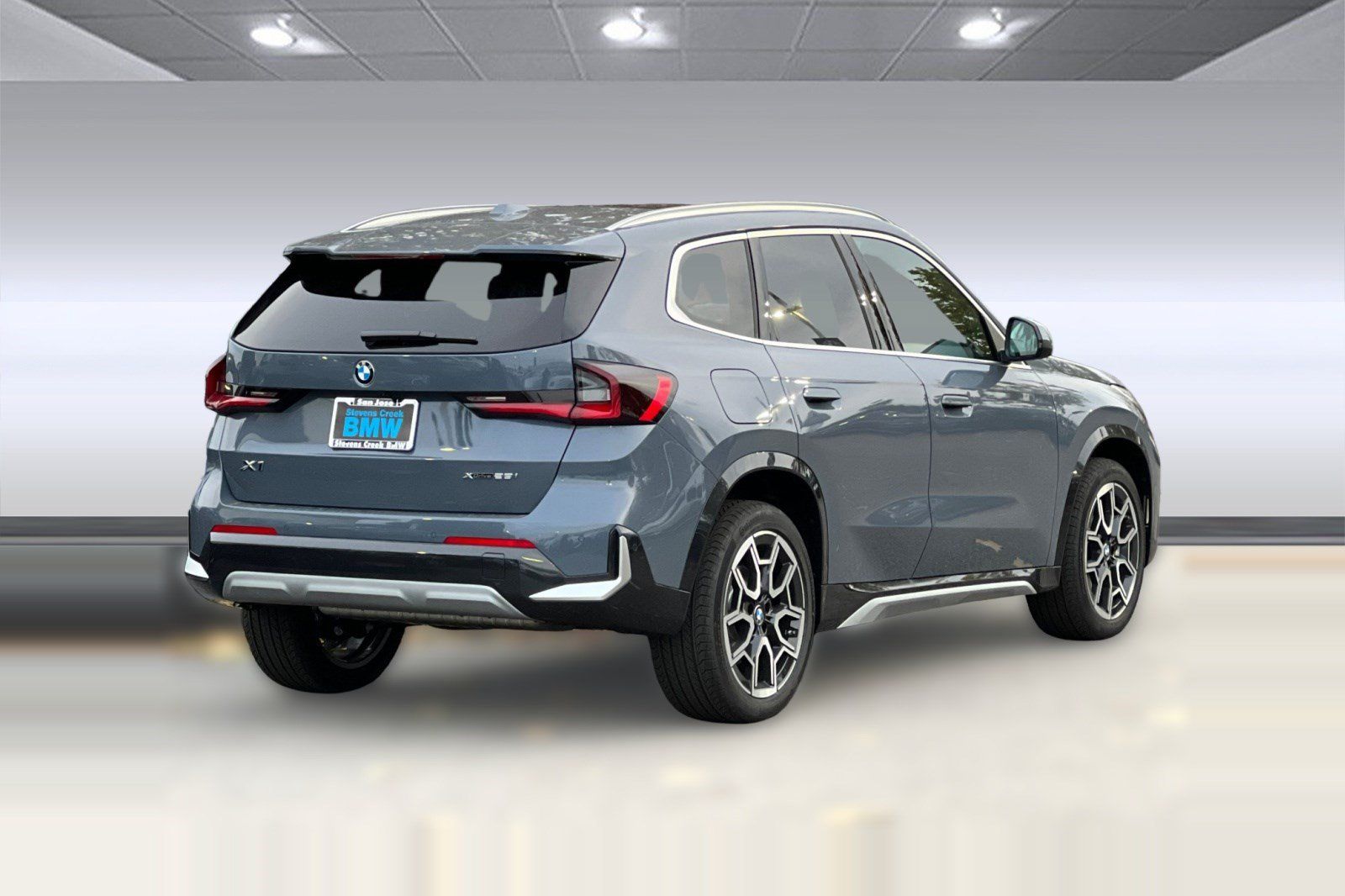 Used 2026 BMW X1 xDrive28i w/ Technology Package AWD/4WD image 9