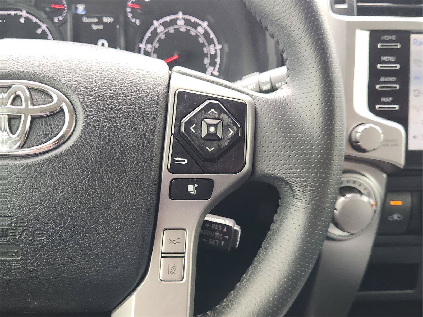 Used 2020 Toyota 4Runner SR5 Premium w/ Moonroof Package AWD/4WD image 28