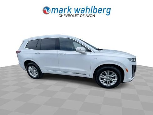 Certified 2024 Cadillac XT6 Luxury w/ LPO, Floor Liner Package AWD/4WD image 9
