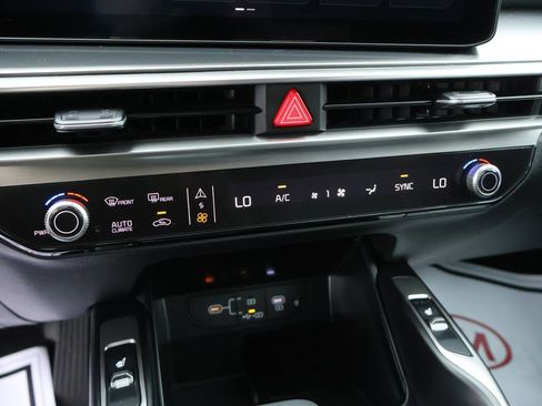 New 2026 Kia Sorento S FWD image 38