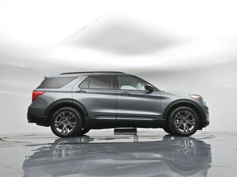 Used 2023 Ford Explorer XLT w/ Equipment Group 202A image 55