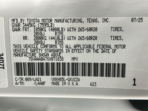 Used 2025 Toyota Sequoia Platinum image 43