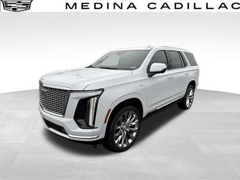 Certified 2026 Cadillac Escalade Luxury w/ LPO, Radiant Package AWD/4WD image 1