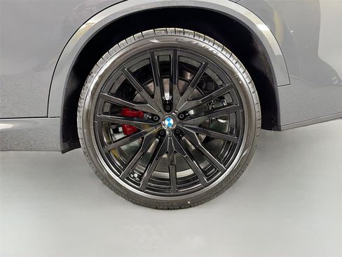 New 2026 BMW X5 xDrive40i w/ M Sport Package AWD/4WD image 31