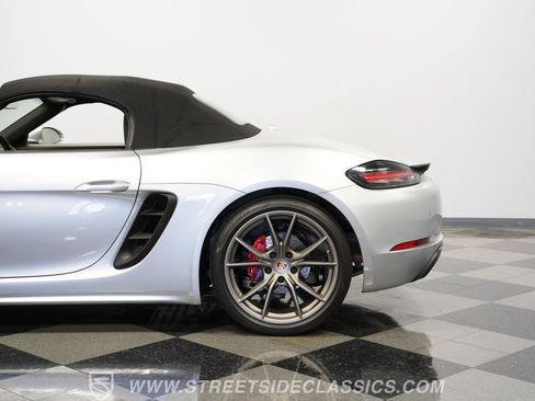 Used 2017 Porsche 718 Boxster S RWD image 24