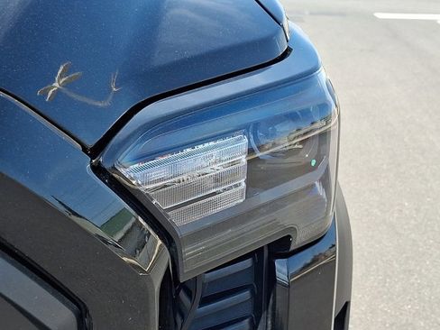 Certified 2024 Toyota Tacoma TRD Off-Road image 9