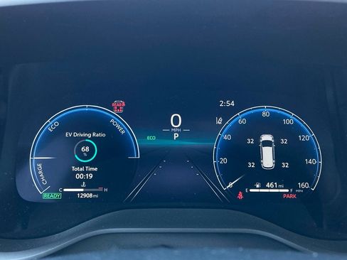 Certified 2025 Toyota Sienna XSE image 17