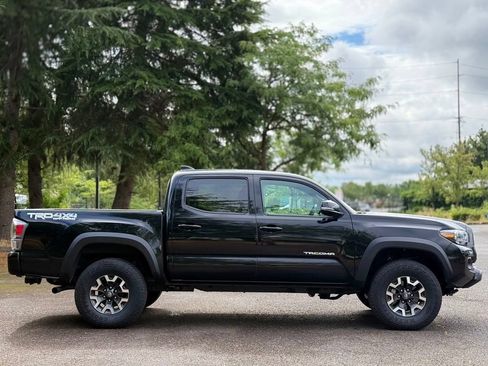 Used 2023 Toyota Tacoma TRD Off-Road w/ TRD Premium Off Road Package AWD/4WD image 6