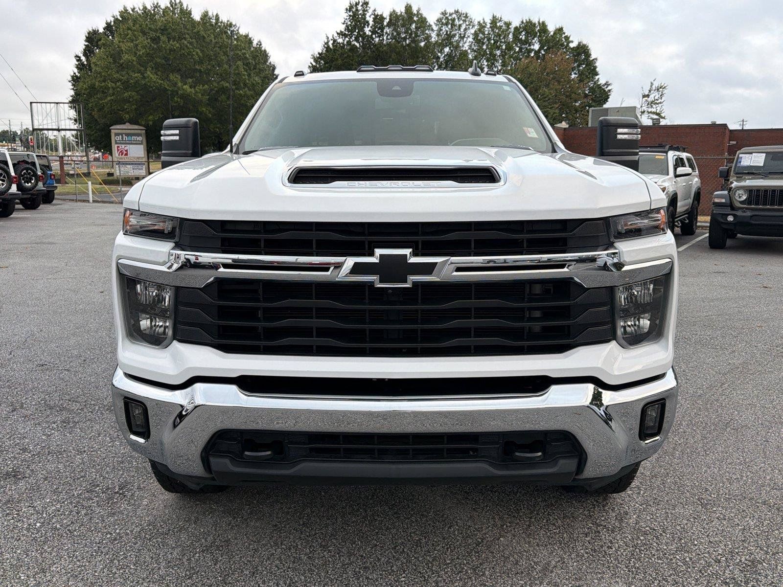 Used 2024 Chevrolet Silverado 2500 LT w/ All Star Edition AWD/4WD image 3