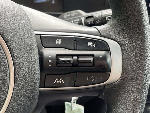 Used 2025 Kia Sportage LX FWD image 20