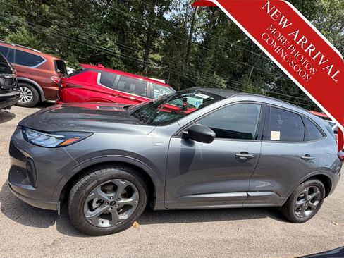 Used 2024 Ford Escape ST-Line w/ Equipment Group 301A FWD image 5