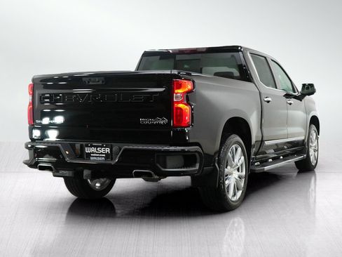 Used 2024 Chevrolet Silverado 1500 High Country w/ High Country Premium Package AWD/4WD image 6