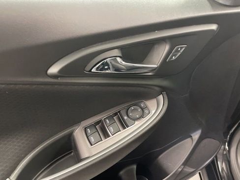 Used 2024 Chevrolet Malibu LT image 16