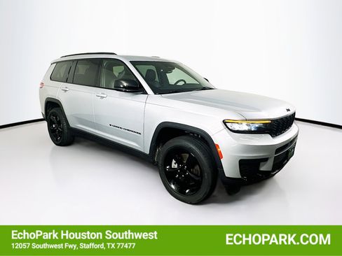 Used 2023 Jeep Grand Cherokee L Altitude image 1
