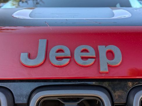 Used 2021 Jeep Grand Cherokee Trailhawk w/ Premium Lighting Group image 5