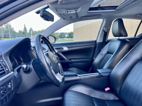 Used 2011 Lexus CT 200h Premium image 15