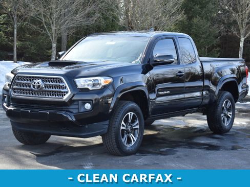 Used 2016 Toyota Tacoma TRD Sport w/ Towing Package image 3