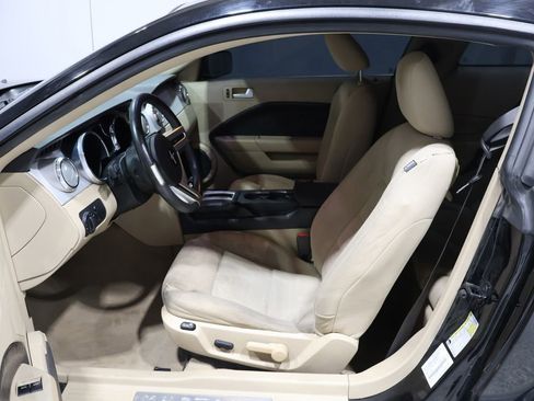 Used 2009 Ford Mustang Coupe image 9