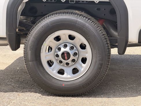 New 2026 GMC Sierra 2500 Pro w/ 1SA Pro Safety Plus Package AWD/4WD image 9