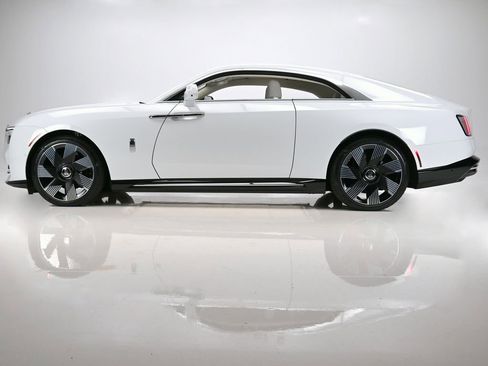 Used 2025 Rolls-Royce Spectre w/ Spectre Launch Package AWD/4WD image 27