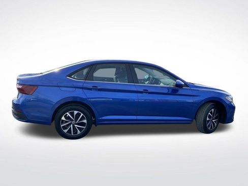 Used 2023 Volkswagen Jetta S image 2