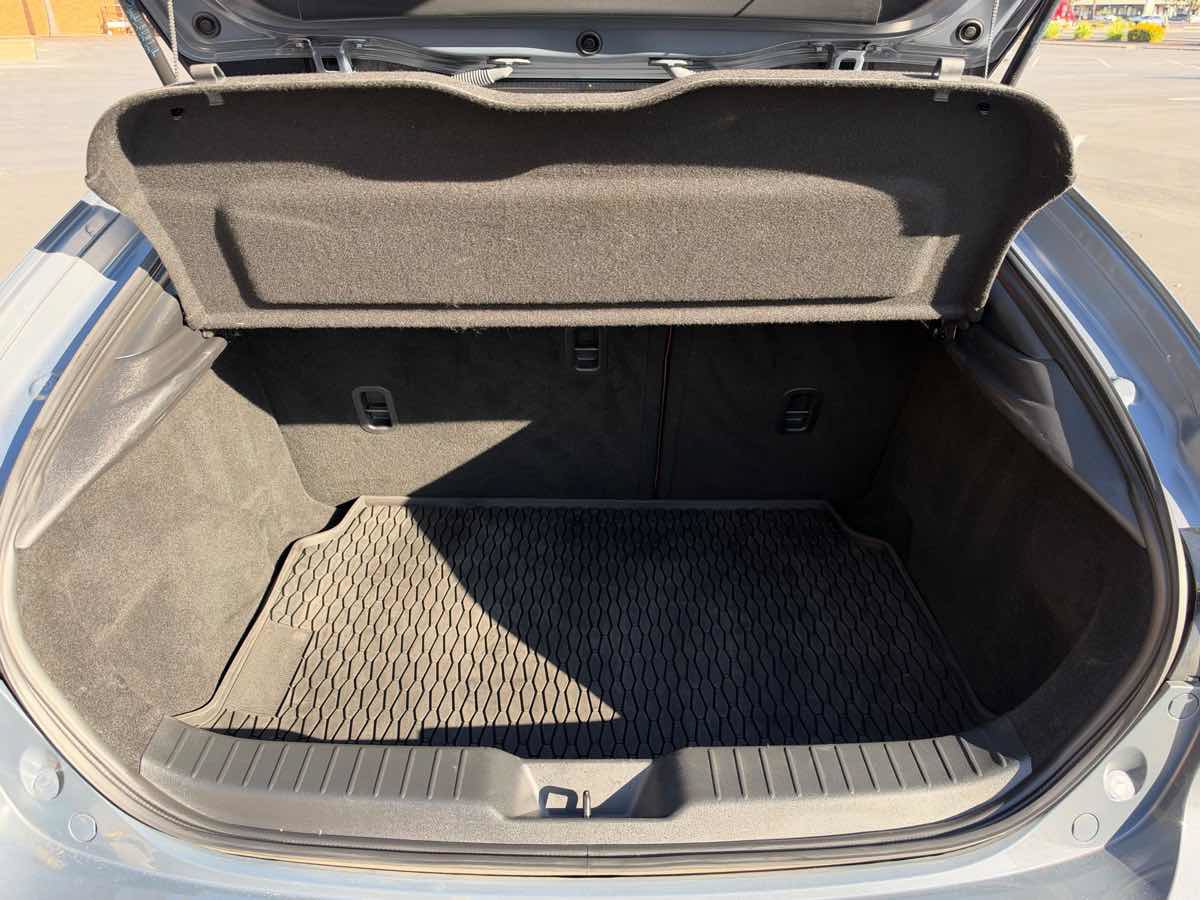 Used 2023 MAZDA MAZDA3 s FWD image 25