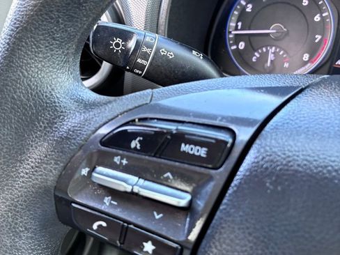 Used 2023 Hyundai Kona SEL AWD/4WD image 29