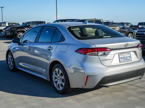 Used 2023 Toyota Corolla LE FWD image 6