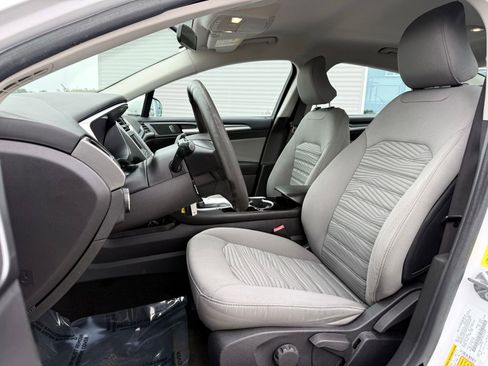 Used 2016 Ford Fusion S FWD image 15