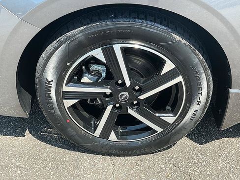 Certified 2024 Nissan Sentra SV w/ All-Weather Package FWD image 8