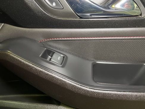 Used 2023 Chevrolet Traverse RS image 69