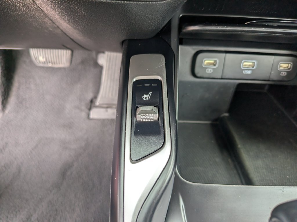 Used 2022 Kia Sorento S w/ Panoramic Sunroof Package FWD image 26