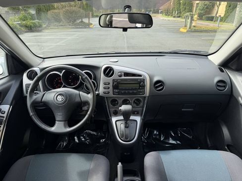 Used 2006 Toyota Matrix XR FWD image 13