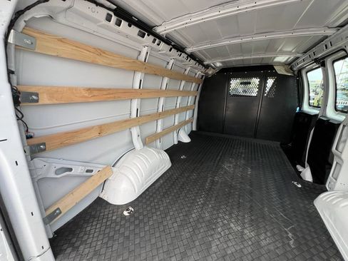 Used 2025 Chevrolet Express 2500 w/ Driver Convenience Package RWD image 19