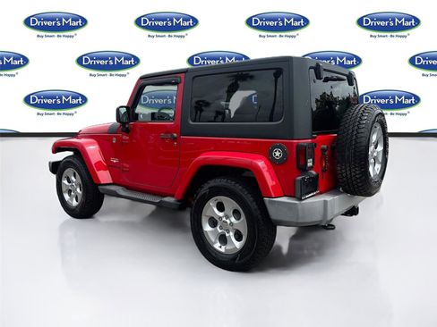 Used 2015 Jeep Wrangler Sahara w/ Connectivity Group AWD/4WD image 5