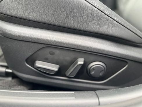 Used 2026 Hyundai Elantra Limited FWD image 21
